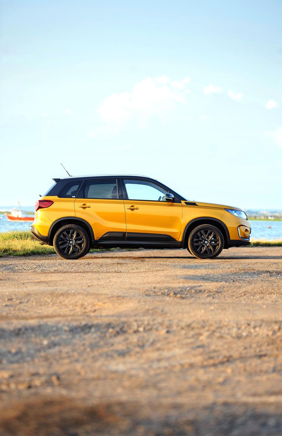  Suzuki Vitara SZ5 with Accessories 2019 года  (UK) (фото 16 из 27)